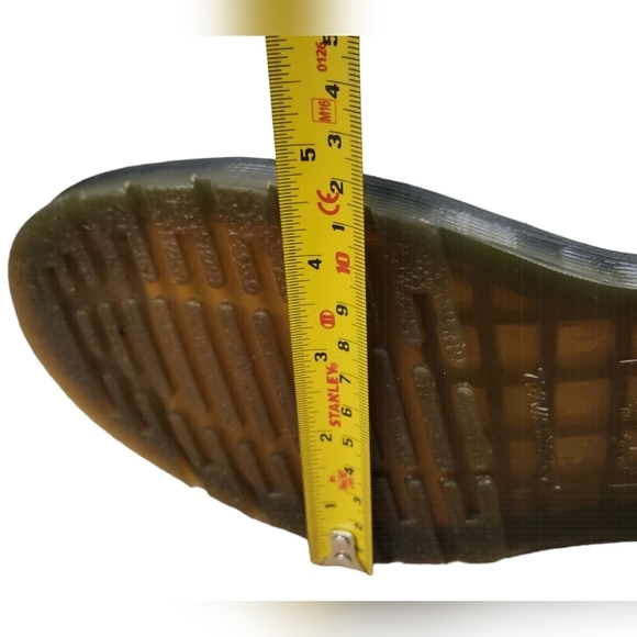 Doc Marten 1460 WOMEN'S PATENT LEATHER LACE UP BOOTS 6 M - Picture 6 of 16